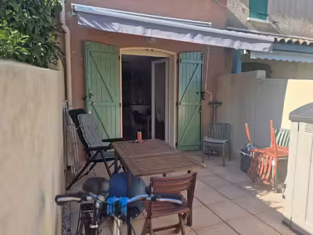 pavillon de type 3 avec terrasse et parking a 100m de la mer