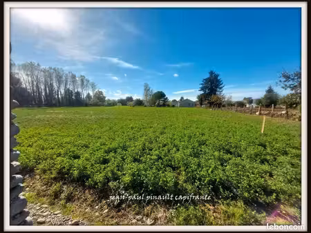 terrain 2 160 m² momeres