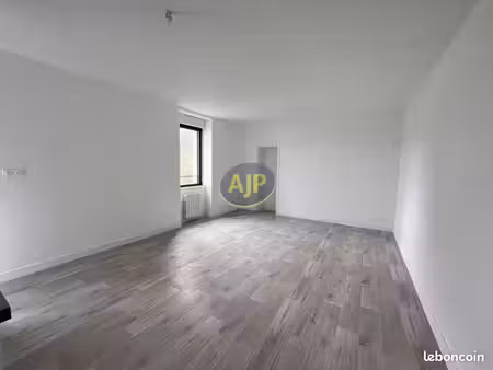 studio 1 pièce 30 m²