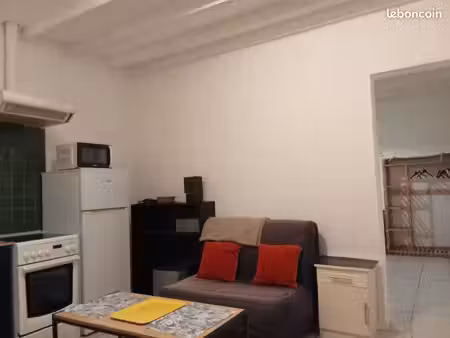 appartement t1 rez de chaussée avec jardin 1km fleurance