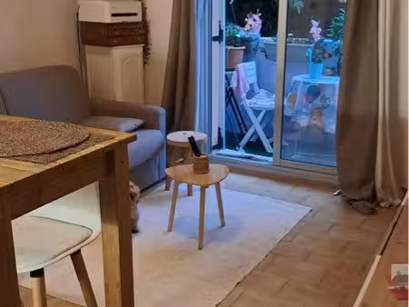 studio meublé 19 m² avec terrasse  parking et cave – grasse