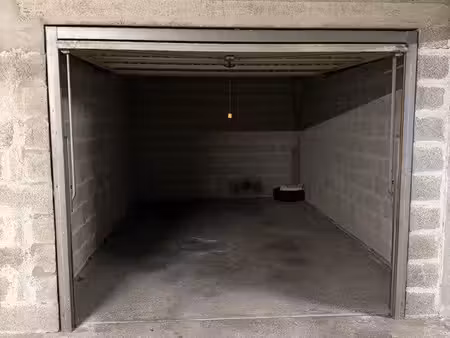 garage / box 20m2 en sous-sol