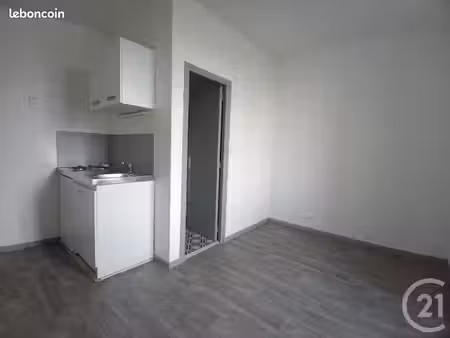 studio 1 pièce 14 m²