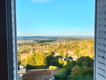 thiers grand t3 avec vue sur le sancy et la chaîne des dômes