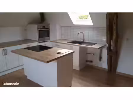 tres beau studio renove en 2025