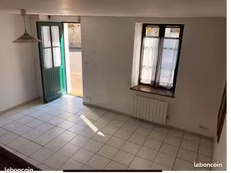 maison de ville 1 chambre avec terrain