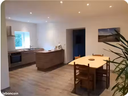 appartement rénové 70m2 à louer