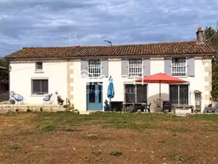 vente maison à verruyes (79310) : à vendre / 151m² verruyes