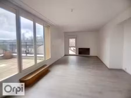 location appartement 3 pièces 75.69 m² à montluçon (03100)  626 €
