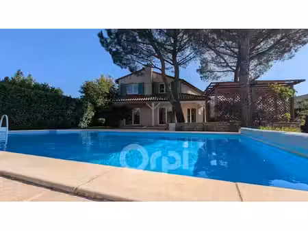 location meublée maison 6 pièces 164.67 m² à les martres-de-veyre (63730)  1 900 €