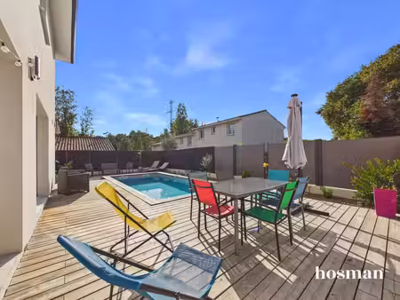 superbe maison individuelle 6 pièces de 130 m² avec piscine et garage - très calme - cenon