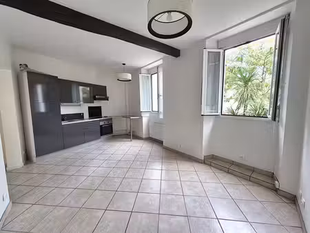 à vendre 2 pièces – mandres-les-roses centre-ville