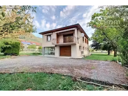 à vendre – maison 5 pièces avec terrain de 1 541 m² à la terrasse