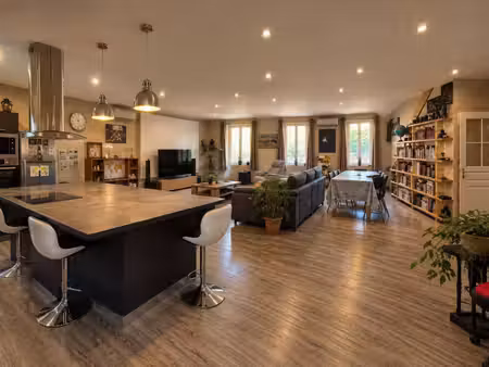 maison de caractère – 152 m² – volumes exceptionnels – grand garage – argeliers