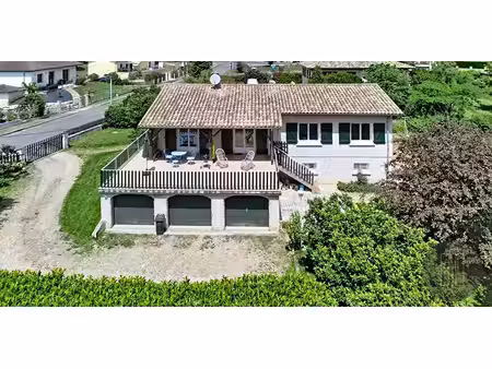 exclusivité - secteur arnas - a 15 min de l'accès a6 nord  villa de 1974 sur un terrain de