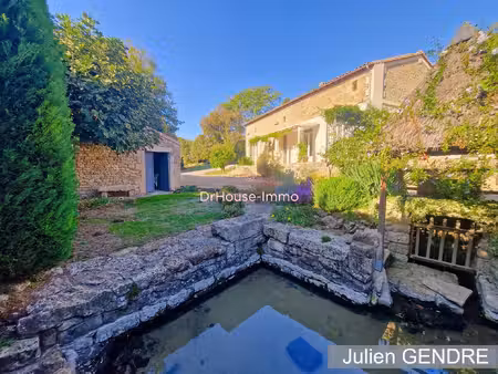 maison en pierre + de 180 m2 avec dependances sur parcelle de 4095 m2