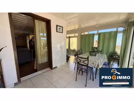 ? maison 5 pièces sur 632 m² de terrain 3 chambres le tampo