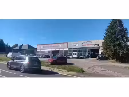flavin  sur axe principal (route départementale)  dépôt de 360 m² environ avec aire de sta