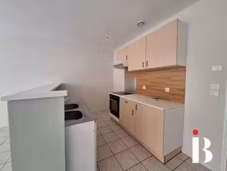 location appartement 3 pièces à couëron (44220) : à louer 3 pièces / 70m² couëron