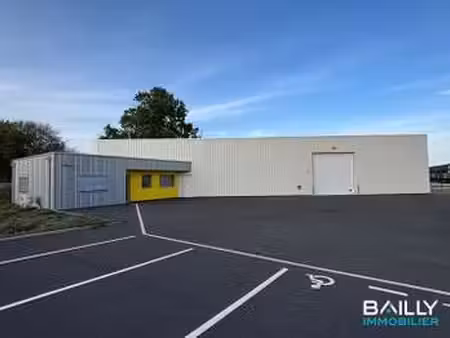 location bureaux et commerces à la mothe-achard (85150) : à louer / 314m² la mothe-achard