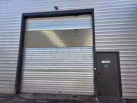 location local d’activités venelles 13770 170m²