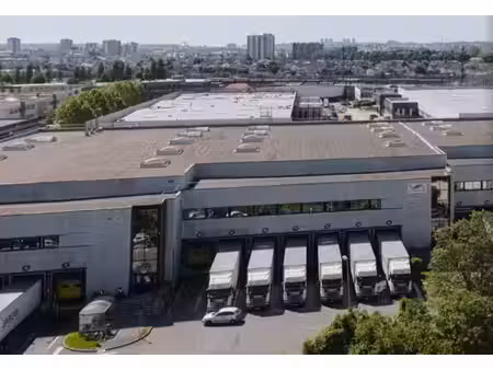 location entrepôt le bourget 93350 3481m²