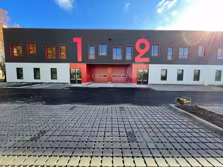 location local d’activités gonesse 95500 410m²