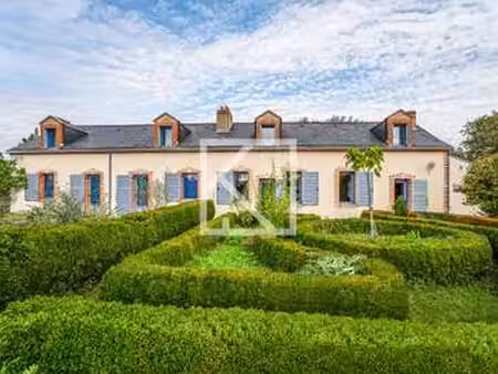 vente maison à beaucouzé (49070) : à vendre / 232m² beaucouzé
