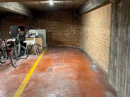 emplacement de parking couvert