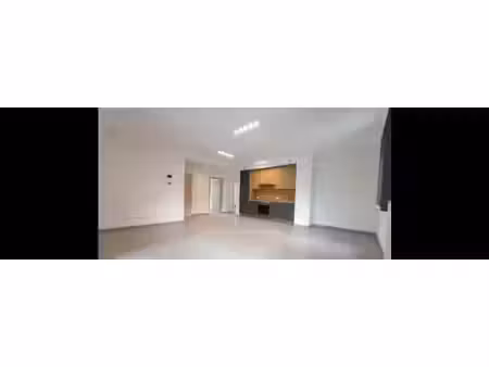 très bel appartement 2 chambres + bureau