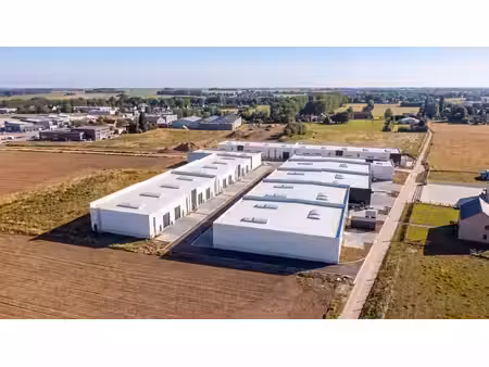 entrepôt neuf de 233m² à proximité immédiate de la e42 !