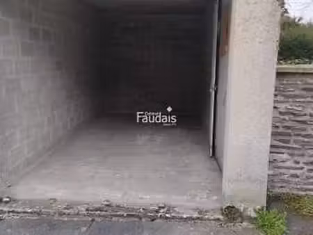 location garage box et parking à saint-lô (50000) : à louer / 18m² saint-lô