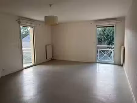 location appartement 3 pièces à plancoët (22130) : à louer 3 pièces / 77m² plancoët