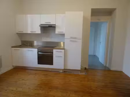 appartement entierement refait 2 pieces en plein centre vill