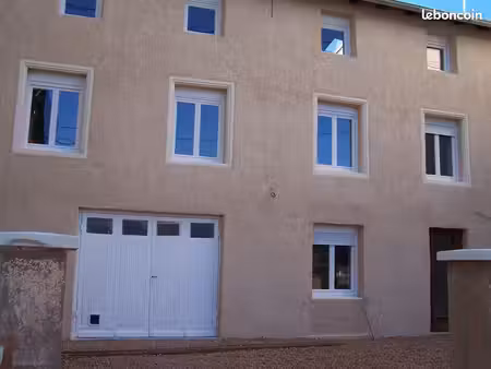 maison de ville à regny - f5 - 130 m2 – garage - cour