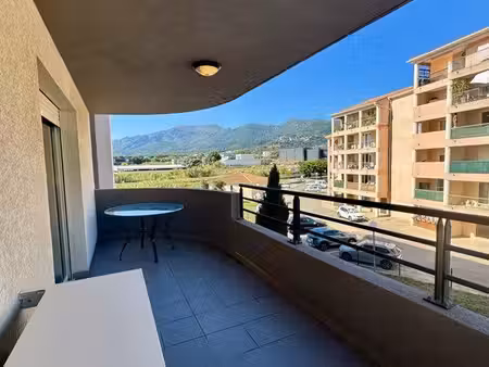 à louer – t2 avec terrasse de 12 m² et parking – bastia ( 20600)
