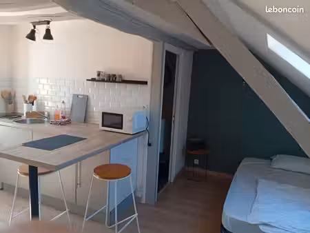 location studio meublé