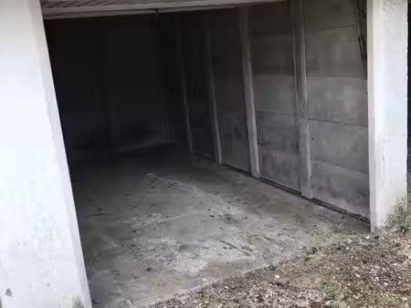 garage à louer dole