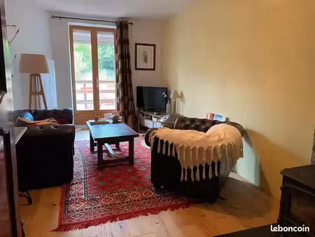 location maison de village