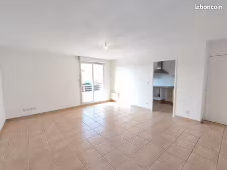 appartement 3 pièces 64 m²
