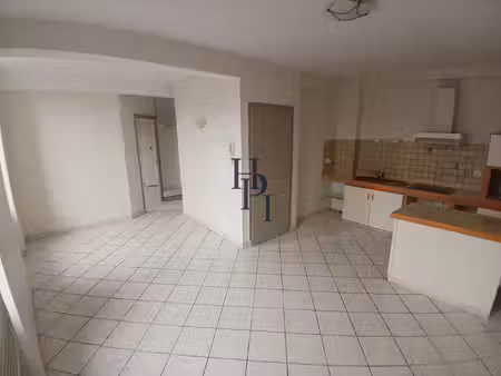 location appartement 2 pièces  st affrique  la poste