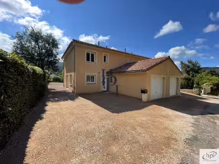 location saint affrique maison 4 pièces avec terrain