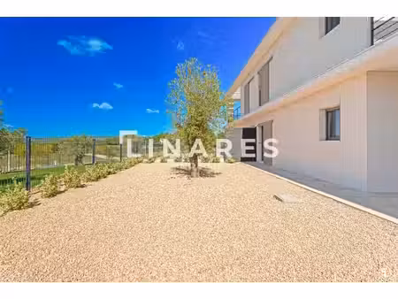 appartement t2 de 49m2 + terrasse de 11m2 + jardin + parking - aix en provence - puyricard