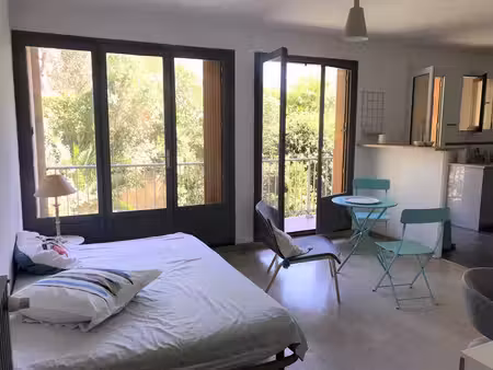 aix-en-provence - studio meublé de 30m2 avec terrasse
