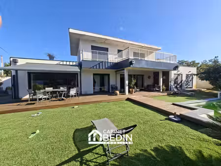 maison de luxe à vendre dans le quartier plage