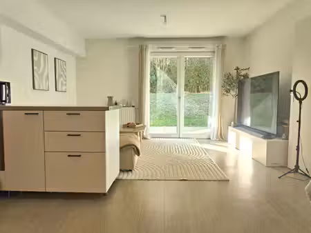 t3 lumineux de 63 82 m2 avec terrasse copropriété récente