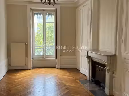 f4 .cours lafayette 69003 lyon