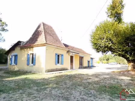 maison de plain-pied à rénover – 105 m² – terrain 8 650 m