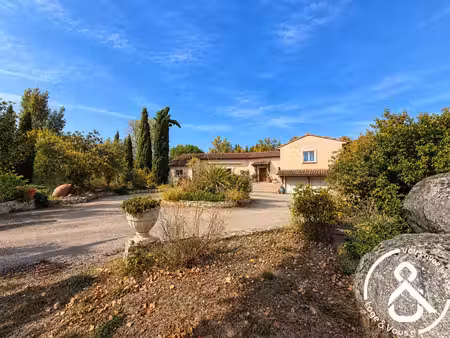 propriété de caractère avec piscine et étang privé à vielmur