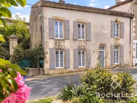 maison de ville avec petite cour